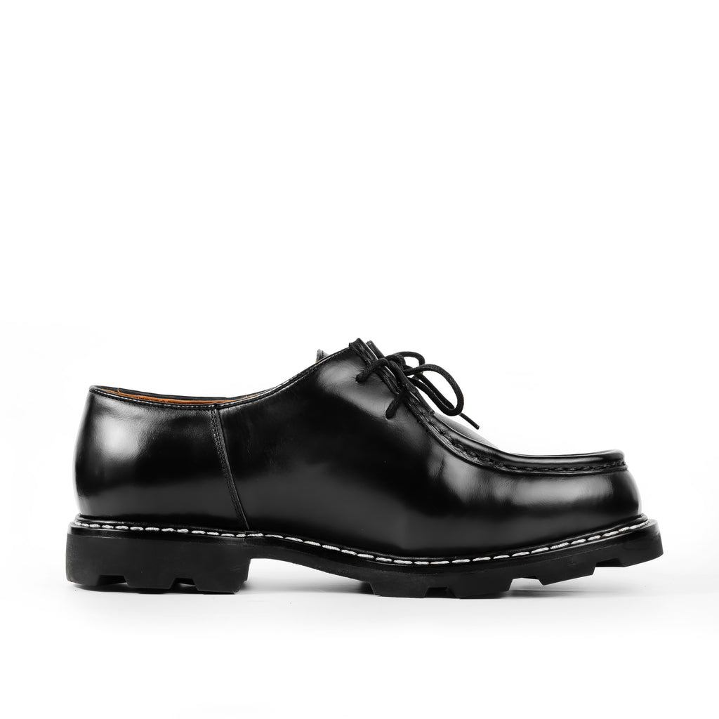 Country Derby in Black Oiled Cowhide