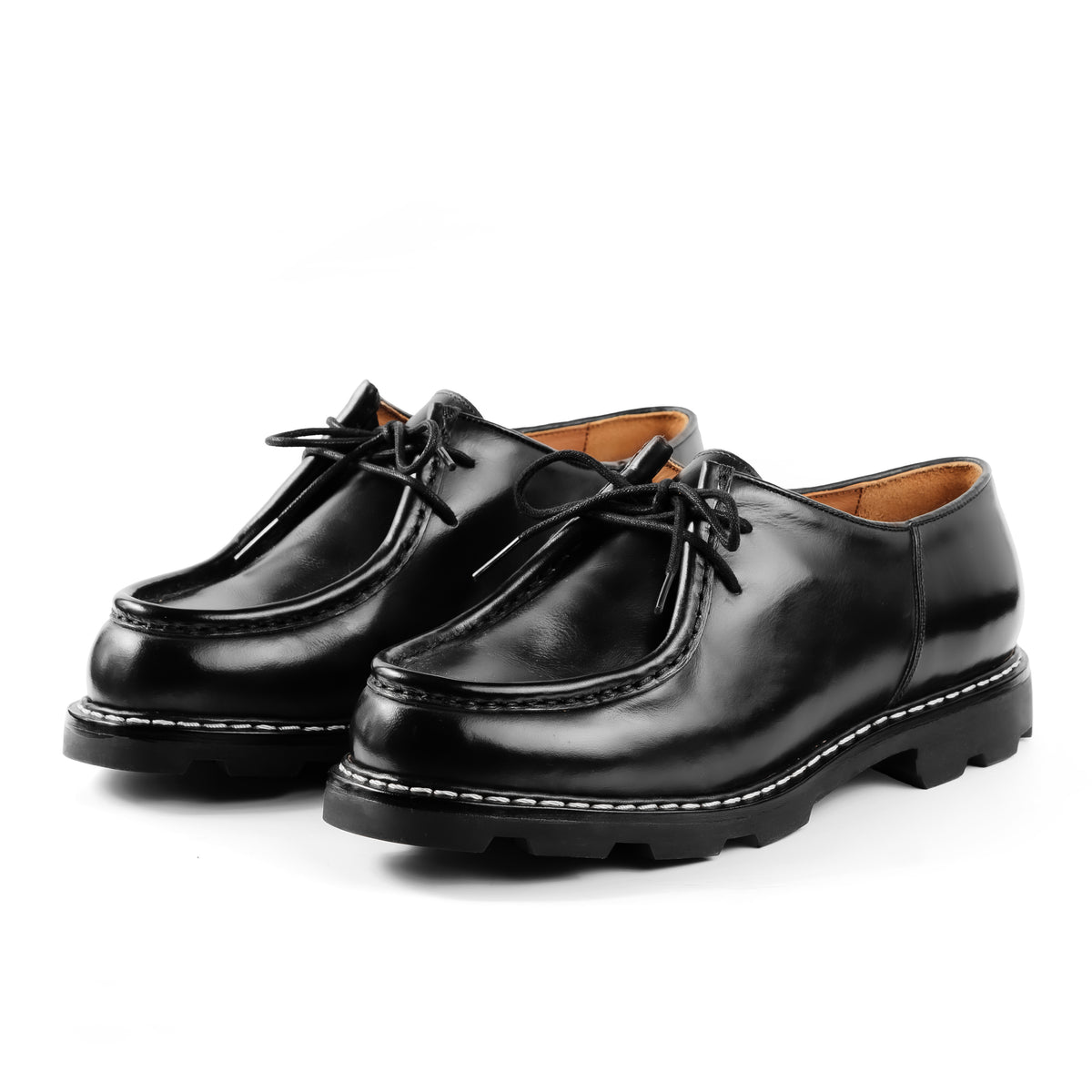 Country Derby in Black Oiled Cowhide