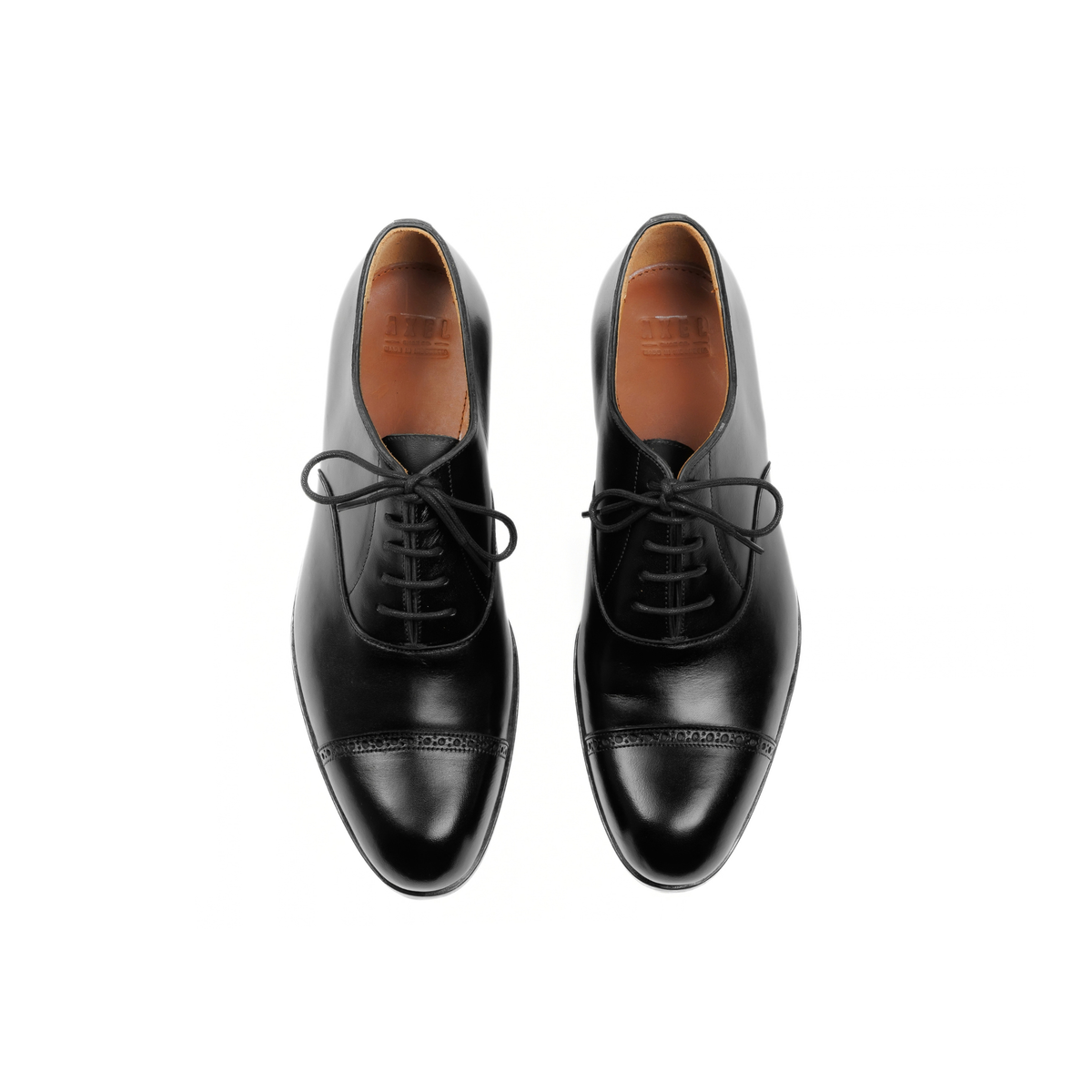 Punched Captoe Oxford in Black Calf